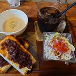 Le Lien - モーニング:小倉トースト+アイスコヒ♪