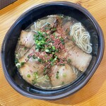 せうみ屋 - しおチャーシュー（並）950円