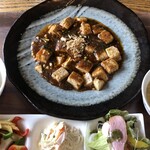 アジアンキッチン 餃子のハナハナ - 麻婆豆腐