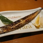 Uotami - 秋刀魚の塩焼(税込603円)です。