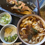 三ツ角屋 - 赤魚の煮付け　きしめん