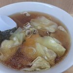 谷ラーメン - スープが多いねワンタンンメン