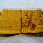 グランドカステラ - ハーフ＆ハーフ（プレーン・チーズ）