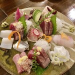 酒鮮舗　もり蔵 - 戻りカツオ(宮城)、戻りカツオハラス(宮城)、生タコ(北海道)、茹で地タコ(大洗)、ケンサキイカ(四国)、鯵(山口)、チダイ昆布〆(山口)、小肌(愛知)、活け〆天然平目(大洗)、生ホタテ貝柱(宮城)