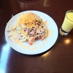 円山 カルネ - サラダもボリュームがあります