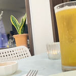 JiProign - プレイボーイ誌がウサギをシンボルマークにしたのは、その繁殖力にあやかってのことだそう^_^。