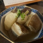 炭火と酒と肴 七福八郎 東新宿本店 - 豚バラと蕪煮¥680