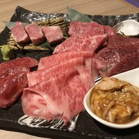 近江うし 焼肉 にくTATSU 青山本店 - 
