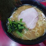 ラーメン 杉田家 - ラーメン