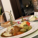 JiProign - スープやオードブルは毎日変えられるけど、メインはあんまり変化を作れない^_^。