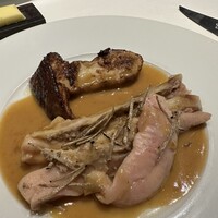 アーティショー - ブレス鶏の胸肉。
