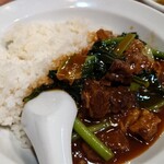 龍門 - 牛バラ肉煮込みご飯
