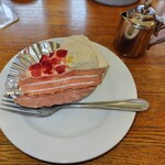 サァティーラブ - 苺のミルクティーケーキ アップ