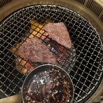 SATOブリアン - すき焼きのタレを付けて焼く