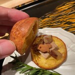 焼き鳥 幸羽 - 中にはリエットとヒヨコ