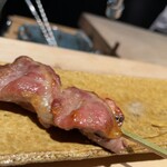 焼き鳥 幸羽 - アカ(うちもも)