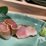 焼き鳥 幸羽 - ササミの醤油漬けとモモのタタキ