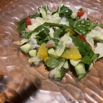 ピッツェリア ロマーノ エ マリーノ - かんきつ、きゅうり、セロリ、ミニトマトとタコが織りなす爽やかな旋律