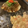 情熱鉄板焼き こなまる - 料理写真:奥は広島焼き、手前は、もんじゃ。