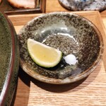 中華蕎麦 とみ田 - 塩をすり込んでおくと旨くなる！
