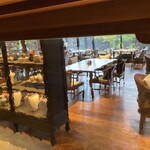 Chinese Ryouri Tori - 从店外走廊透过玻璃欣赏店内