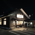 中華蕎麦 春馬 - 日時：月曜日(平日)
時間：19時00分
並び：ゼロ
待ち時間：ゼロ
先客：約3割
駐車場：店頭に駐車場あり約10台