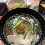 青山やまと - お味噌汁に渡り蟹と磯の香りにほっこり