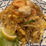 タイ政府公認 タイ料理 アロイチンチン - 量も多く　ナンプラーをかけて食べるとより美味しい