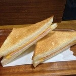 カリーナ - ハムチーズをトーストで