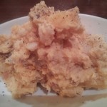 谷塚バル - 201308燻製ポテトサラダ￥５００