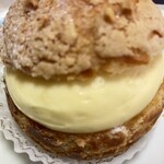 パティスリー レザネフォール 恵比寿本店 - シューアラクレーム