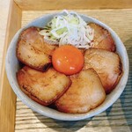 宍道湖しじみ中華蕎麦 琥珀 東京本店 - 