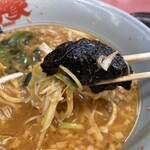 山岡家 - 麺とネギを巻いて食べりゃ、昼間の消化不良を帳消しに出来ます