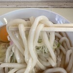 麺栄 - 月見うどん、麺リフト