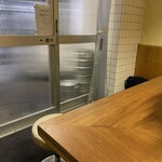 麦酒宿 まり花 - 店内