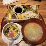 Ichinii San - 蒸し豚とちらし寿司