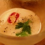 松 - じゃがいもの冷たいポタージュみたいなもの。お通し（？）何も言われず出されたから戸惑った。