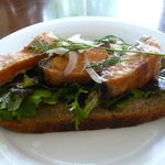 やぎや - マスのマリネのオープンサンド 900円