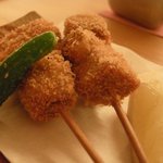 松 - 「まぐろ串カツ」おろし玉ねぎと合わせたソースが素晴らしくてソース皿を舐める勢いで食べた。