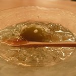 松 - 「青梅煮」肉厚な青梅の上にクラッシュアイス、そしてシロップをかけたようなもの。想像よりめちゃうまでした。