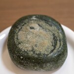 石谷もちや - 2023.10 蓬おやき（150円）つぶあん