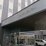 Tabenomi Dokoro Nagomi - ホテルの入口です。
