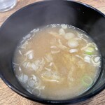 喰い呑み座 新山 - 味噌汁(油揚げ)