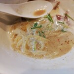 中華蕎麦 葛 - ホワイトペッパー投入