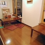 オーガニック洋菓子&ギフト こだわりぷりん エクリュ - 店内。お子様連れでも安心です。