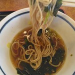 ファミリー食堂 山田うどん食堂 - ミニカレー丼朝定食420円のおそば麺リフト(2023.10.6)