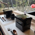 肉と庭 まつを - 美しいお重