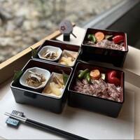 肉と庭 まつを - 和牛ステーキ重セット 梅