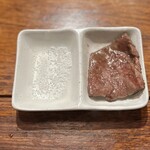 焼肉屋 幸三 - 塩で頂きました。タレで頂くのはもったいない宮崎牛。味付け肉以外は全て塩で頂きました。
