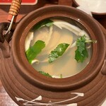 味わい屋 - 松茸とはまぐりの土瓶蒸し